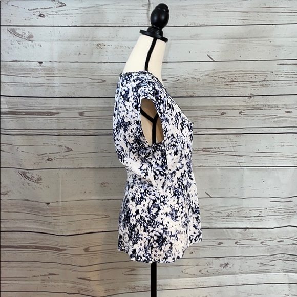 Nanette Lepore Blouse. (size 10) - Picture 4 of 8